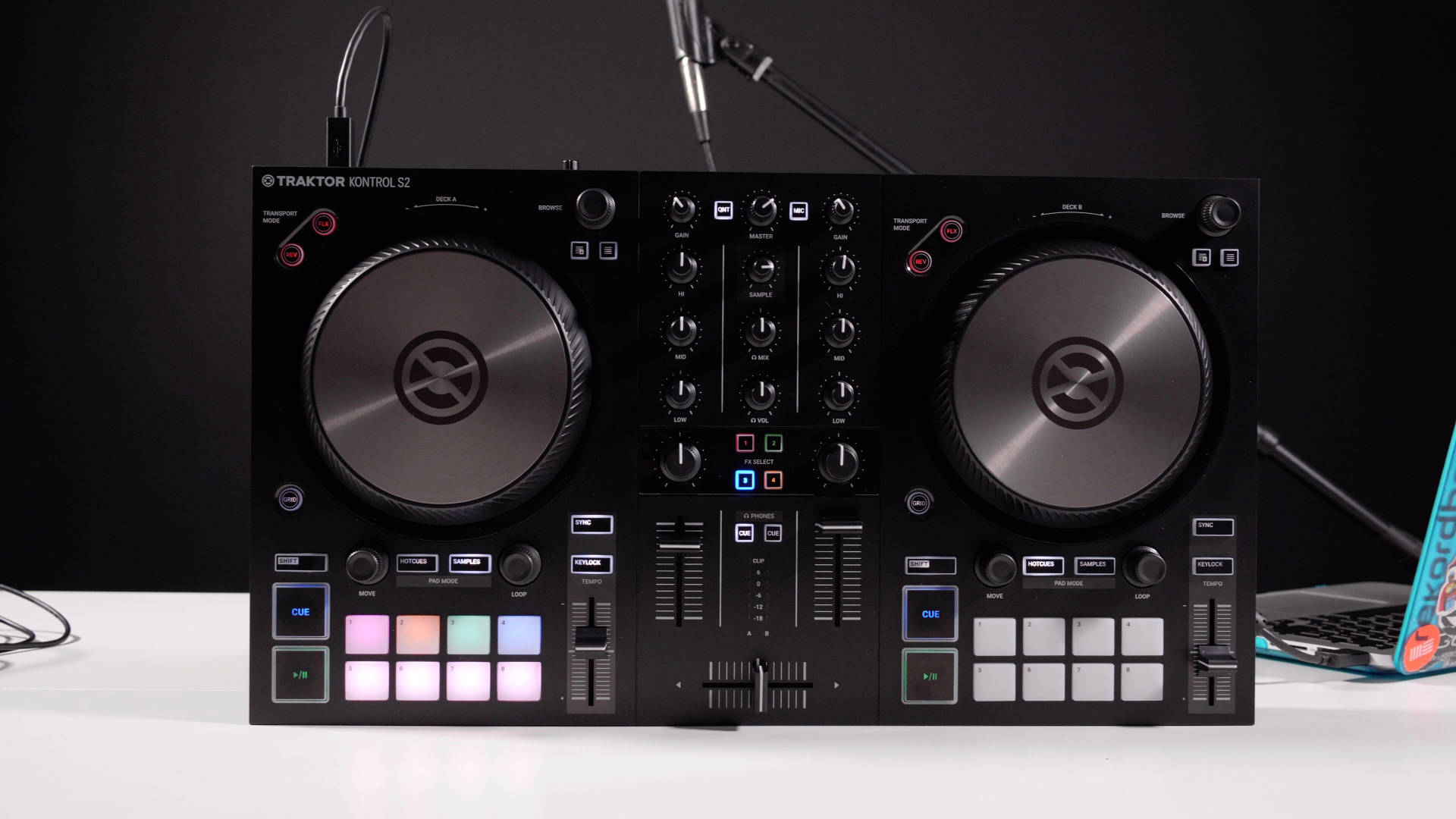 Traktor Kontrol S2